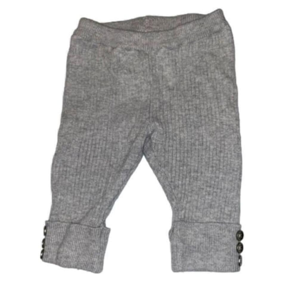 ⭐️3/$20 Unisex Carter's Gray Leggings with button accent on cuff Size 6 Months
